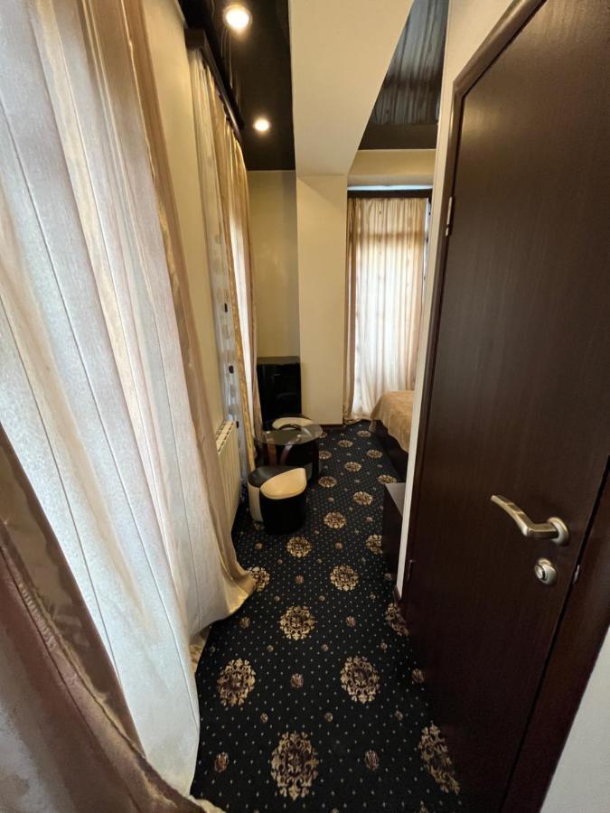 Hotel New Royal 트빌리시 외부 사진